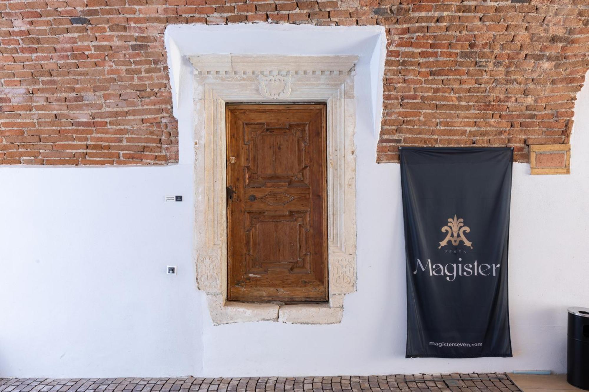 シビウ Magister Seven Bed & Breakfast エクステリア 写真