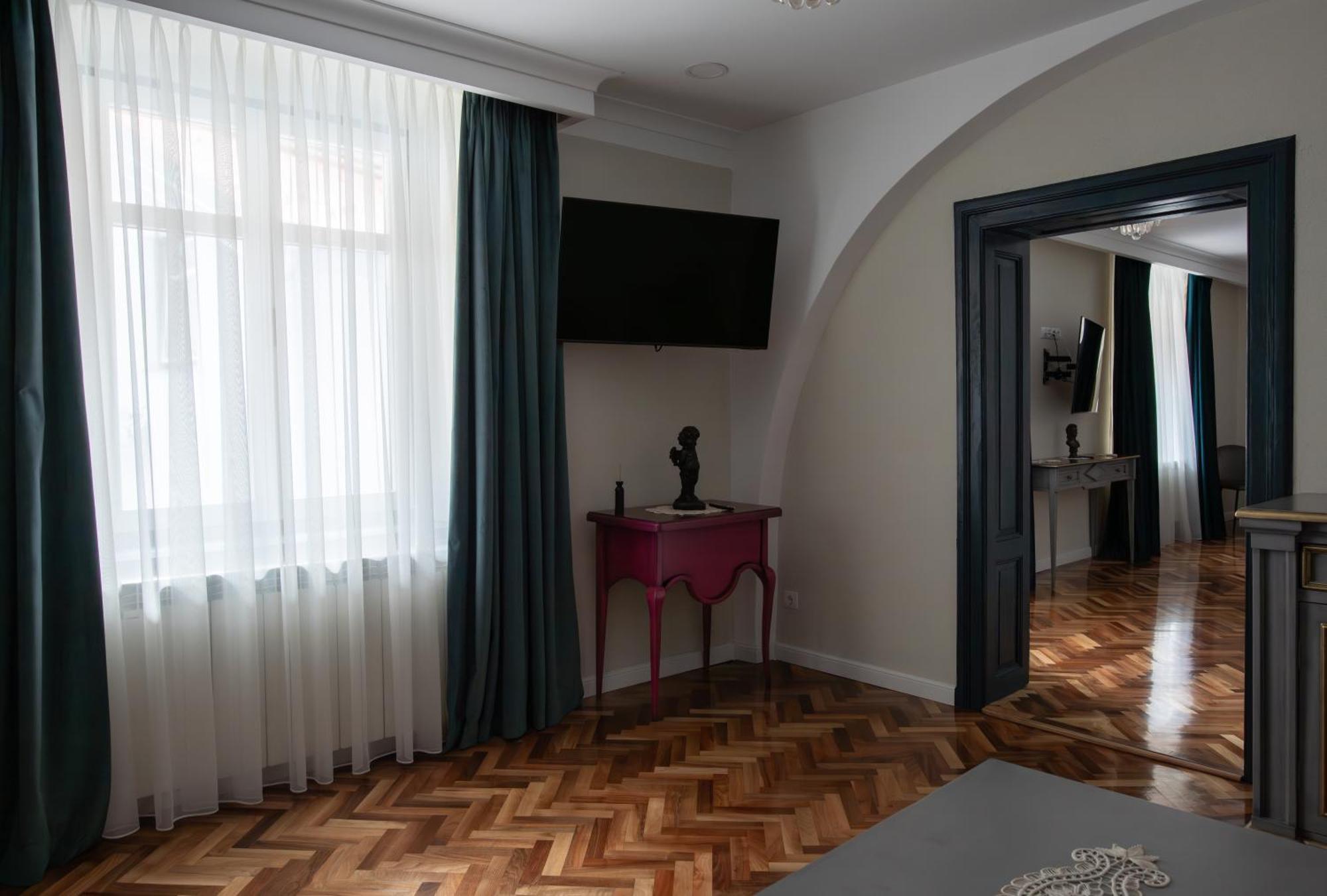 シビウ Magister Seven Bed & Breakfast エクステリア 写真
